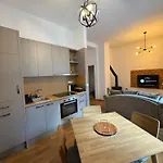 11,free Garage,ski To Door