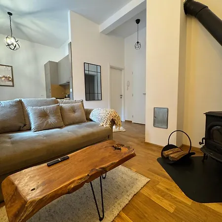 11,free Garage,ski To Door *