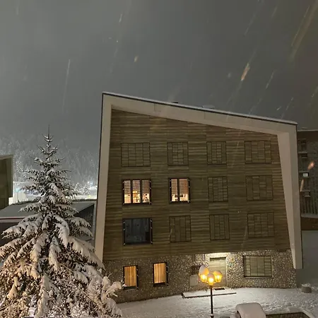 Apartment 11,free Garage,ski To Door